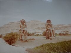 メムノンの巨像（アメンホテプ３世像）
