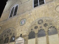 外壁のレリーフも素晴らしいChiesa di Orsanmichele（オルサンミケーレ教会）