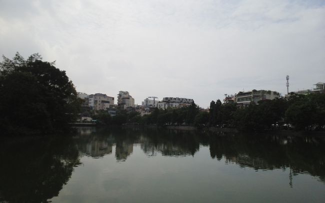 ホアンキエム湖