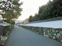 萩の城下町には、昔からの土塀がたくさん残ってます。

レンタサイクルを借りてサイクリング。
