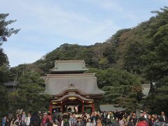 鶴岡八幡宮　ここもひとでいっぱい