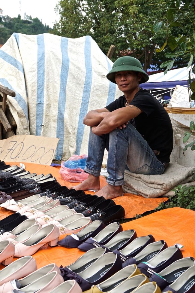 靴売りの兄ちゃん<br />良く靴を見たら