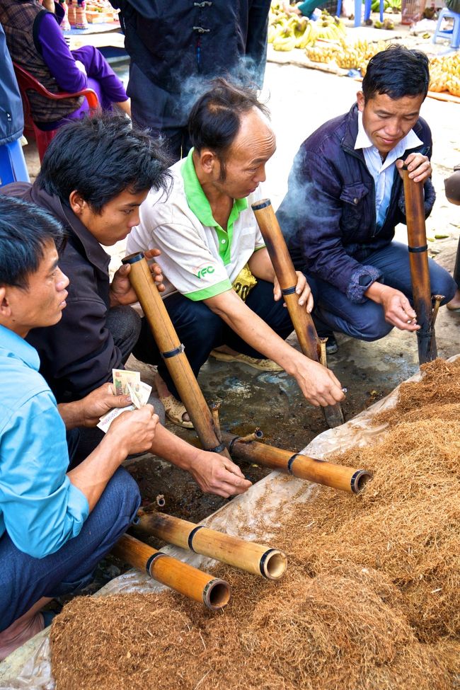 ”おやじ達”<br />プカプカ憩いの場