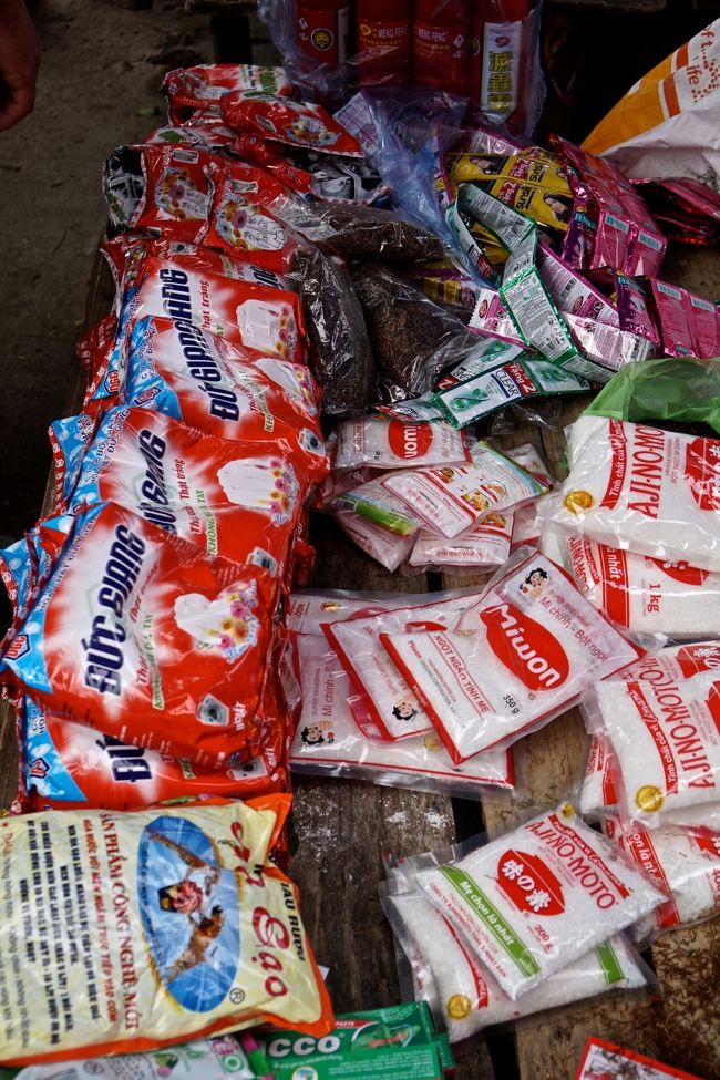 ”味の素”<br />ベトナムの遠〜〜〜い田舎町にも普及しております