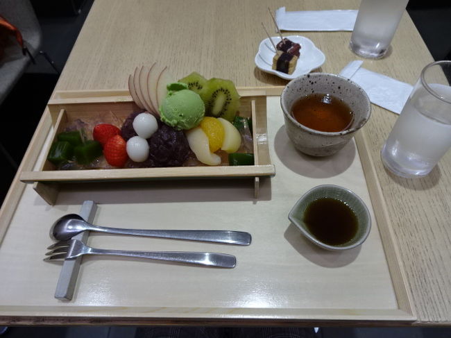 あんみつ　黒蜜付き