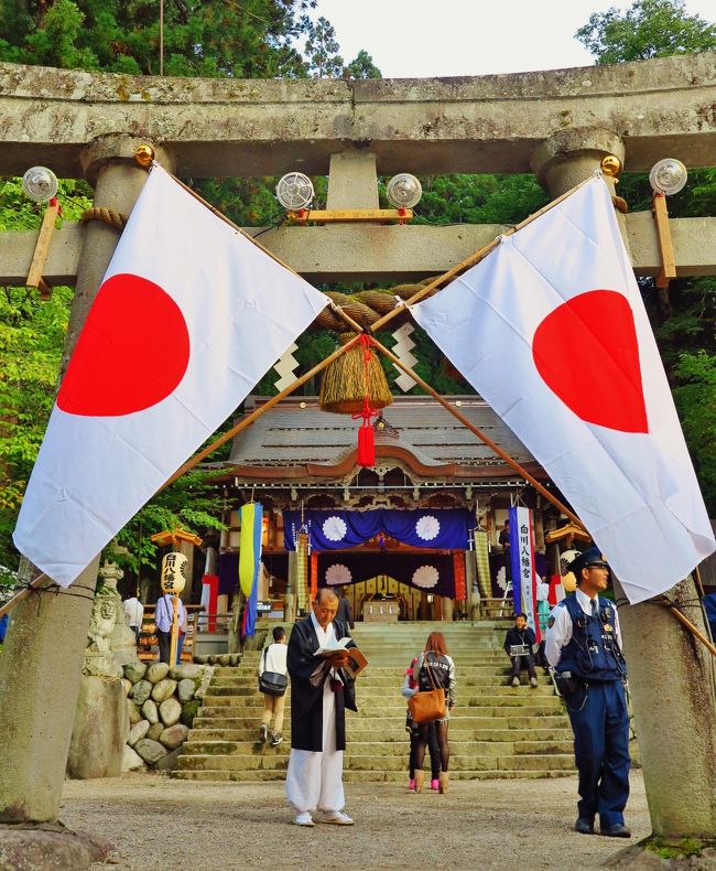 白川郷2/3 白川八幡神社 どぶろく祭り当日 ☆専用盃でどぶろく