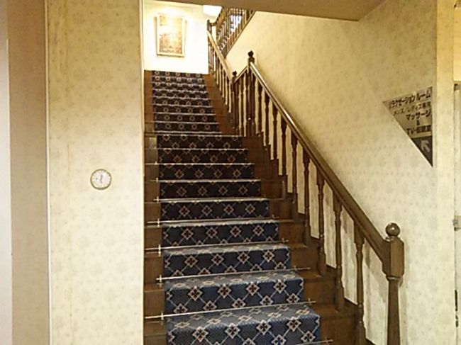 風呂に入ってすっきしたら仮眠をとるため、７階の仮眠スペースへ。