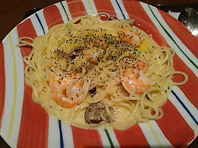 駅前の商店街にあるサンマルクカフェでパスタを食べて帰りました。