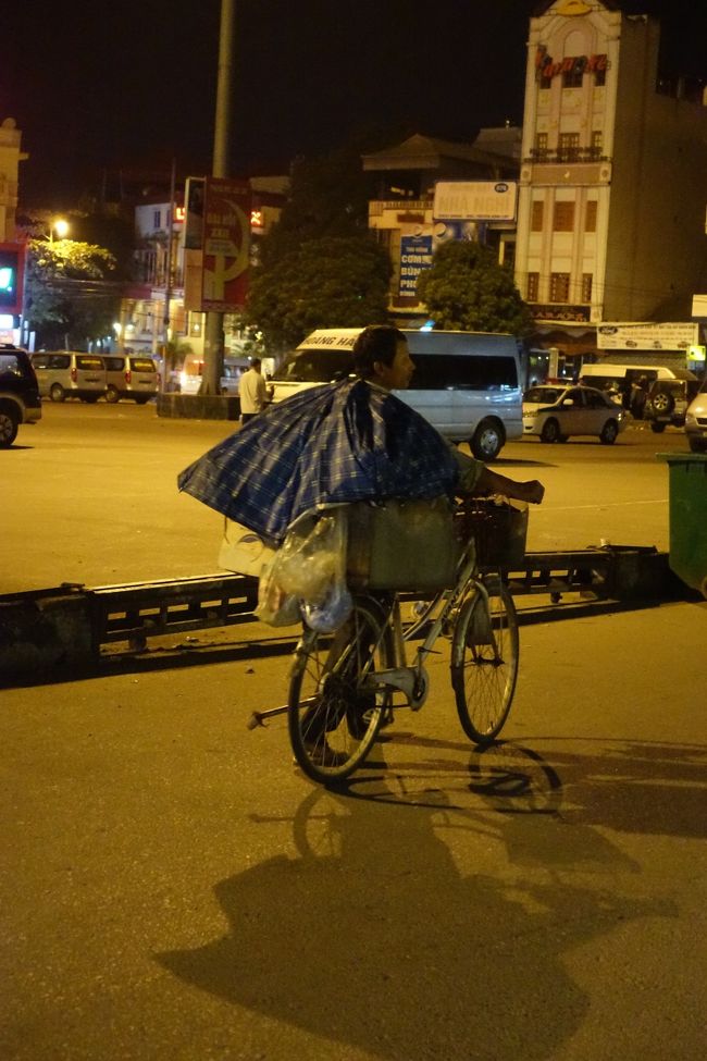 駅前はかなり暗い