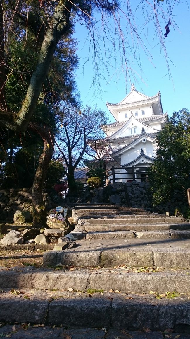残念ながら戦争で焼けてしまい、現在のお城は再建されたもの。焼けてしまわなければ国宝だったのです。