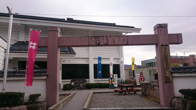 中は撮影禁止。入場料350円です。荷物を無料で預かってくれるので、ここに寄る予定ならば駅前で預けず、がんばってここまで持ってくればロッカー代節約になります。