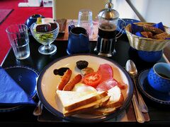 ５月６日（水）
アイルランド西海岸の中心都市ゴールウェイの朝。

この日は予めネットで申し込んでおいた、“モハーの断崖”などアイルランド南西部の見どころを巡るバスツアーに参加。

まずは８時３０分、宿泊したB&B、カッパービーチゲストハウス（Copper Beech Guest House）にて、前日と同様、もてなしの心のこもった朝食で腹ごしらえです。