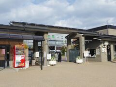京都植物園に入ります。今日も北側の北山門からです。

入場料　200円　（70歳以上は無料）

ランチタイムに一旦出る場合は、入場券にハンコを押してもらい再入場出来ます。