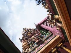トイレ休憩も兼ねて、マータレーにあるヒンドゥー寺院へ。

入場料　100ルピー
