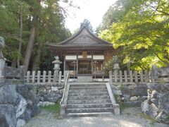 善水寺から西へ8kmほど，湖南市石部西1丁目の吉御子神社へ．
2000年以上の歴史をもつ神社とされる．主祭神は吉彦命･鹿葦津姫命･吉姫命．
境内拝観自由，駐車場あり．