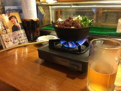 お昼時になったので昼食へ。
会津若松市役所すぐ裏手の吉し多へ。
ここは馬肉が名物。
冬季限定の桜鍋を注文。
吉田類さんも訪れたお店です。