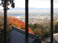 坂本の町を散策した後、ケーブルカーを待つ間に、日吉東照宮に行って来ました。坂本から対岸の守山・草津まで一望できました。