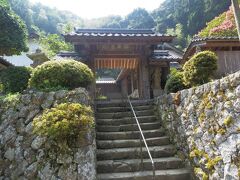 龍昌寺跡から200mほど南へ．清水寺に着く．
創建は飛鳥時代とも伝わる．本尊は十一面観世音菩薩の真言宗寺院．
境内拝観自由．