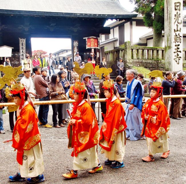 日光10 東照宮 〔百物揃千人武者行列〕 G 還御1/3 ☆観客へって