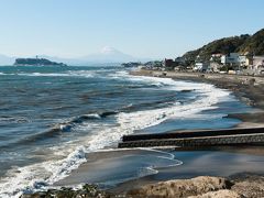 稲村ヶ崎・鎌倉海浜公園からの素敵な景観...若干富士山に雲がかかり始めていた。