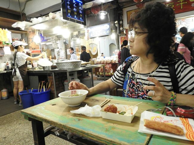 何となく入った店。<br />地元のおじいちゃんとおばあちゃんが食べていました。