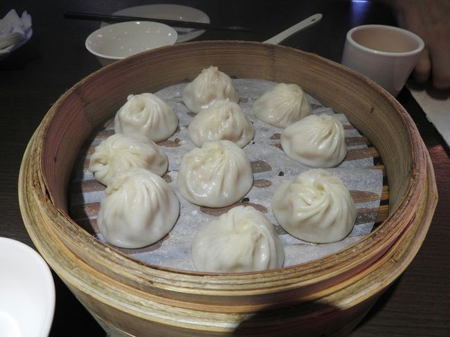 昨日のショウロンポーがガッカリだったので、リベンジショウロンポー!!<br />＠高記。<br />よしっ！熱々でハオチー♪