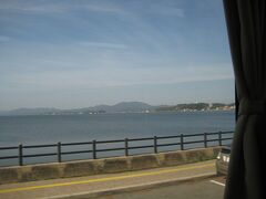 松江市方面に差し掛かると、宍道湖も見えて来ました♪
綺麗だな〜！天気もいいし今日観光されている人達はラッキーだなぁ！