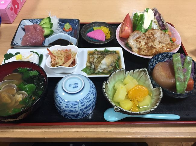 2日目の大浜荘さんの夕食<br />盛りだくさんです