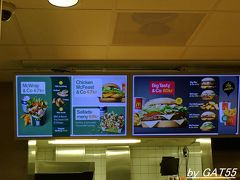 中央駅に戻りMACで軽く腹ごしらえ。
しかし...。