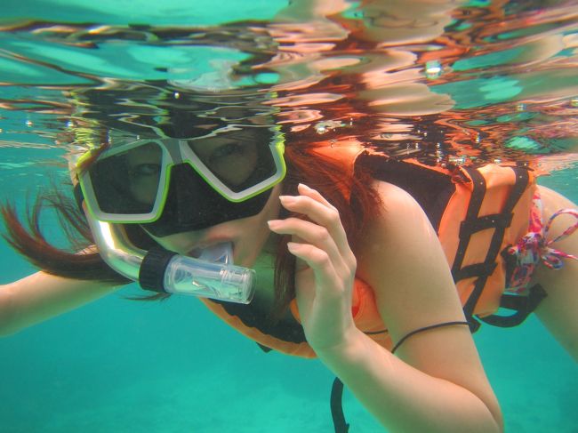 友達も必死で海に入るw<br />船に戻っては吐いての繰り返しだったw<br /><br />ていうかもはや二日酔いなのか船酔いなのか区別つかない。