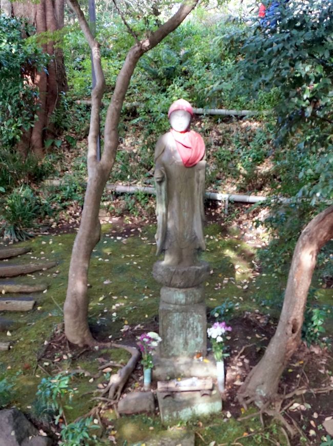 お地蔵さんもいます。