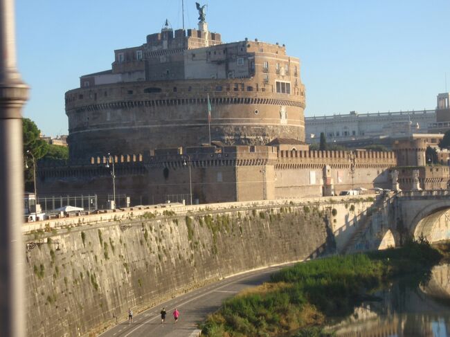 サンタンジェロ城をアップで。