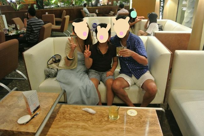 最後の夜はホテルのロビーのバーで生演奏を聴きながらウイスキーを<br /><br />明日帰るのか―<br />毎回このせつなさ　どうにかならないかな？(>_<)<br />