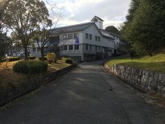 鴻ノ池陸上競技場
奈良マラソン2015前日選手受付会場
を後にして向かいの奈良ユースホステルを様子見に行きました。