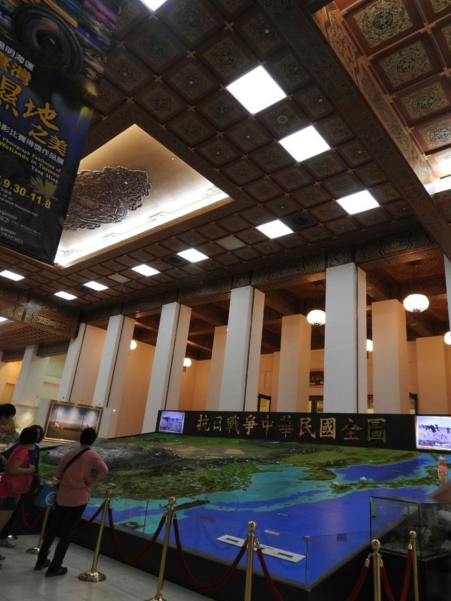 さぁ、あの工事中の建物へ！