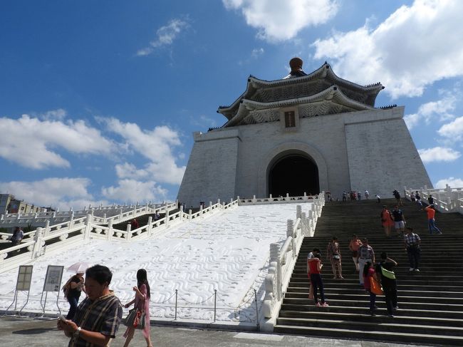 勘違いして進む私。<br />ほら、工事中のマークがないってことは、違う方向に行ってるよ！<br /><br />と、気づき、ベビーカーを高速で走らせる。