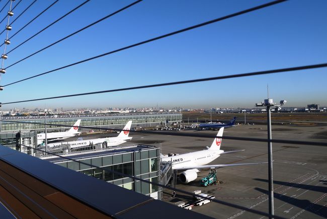 お〜、並んでる並んでる！<br /><br />ＪＡＬばっかり、って当たり前か（笑）