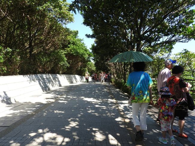 しゅっぱ〜つ！<br />入口で陳ちゃんとバイバイ。<br />「ゆっくり見てきてね！」の言葉を鵜呑みに、本当にゆっくりしてしまう。