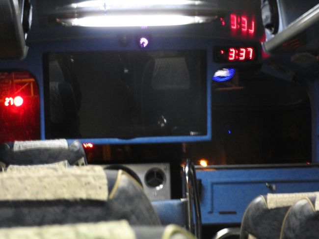 そして、１時間だけ仮眠をとって3時30分、ホテルピックアップ。<br />メッチャメチャ荷物がおおい！<br />台湾に行ったとは思えないほどの荷物(笑)