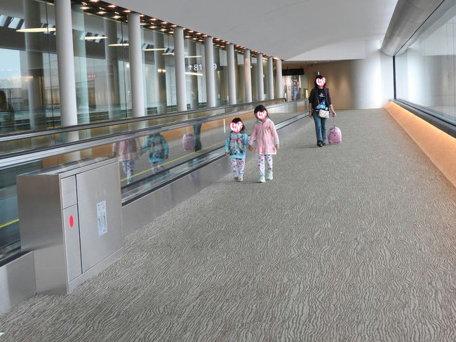 成田到着！予定より早まった。２時間半で着いちゃった。１０時過ぎでした。