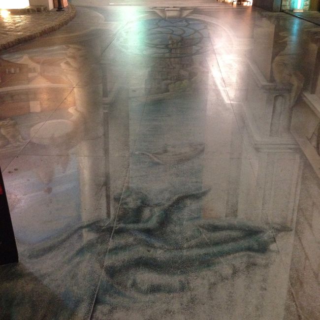 トリックアートらしいけど、よくわからない