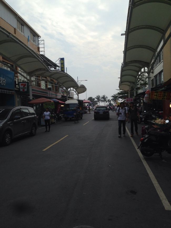 お腹いっぱいなので、海までお散歩