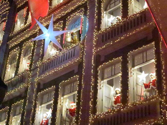 ダンスも決して揃っているとは言えませんが、見ていて飽きません。