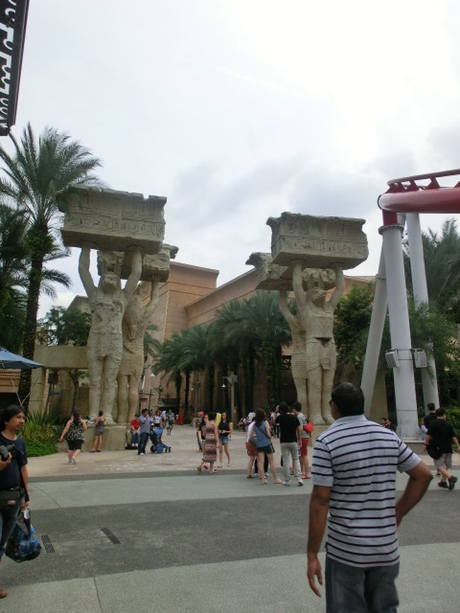 怪しいゾーンいこうよ〜と、ごまかしてしまう私。