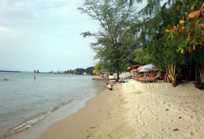 　海と砂浜、空と樹木。<br />　テレビもゲーム機もインターネットもショッピングセンターも映画館もないビーチ。<br />　家族もいない、友だちもいない、何にもない・・・<br />　急にさびしさを感じてしまった。<br />　誰にも邪魔をされない一人きりが好きなのに。<br />　でもその孤独を楽しめる人間にならなくては・・・<br />　欧米人のように。