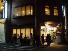 この日の宿泊は福井市内です。

ソースかつ丼の発祥店『ヨーロッパ軒 総本店』へ。
並びましたが２０分位で入れました。