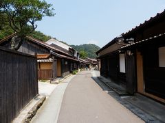 重伝建･大森銀山の街並みが続く．
電柱･電線が無いのがVery Good!