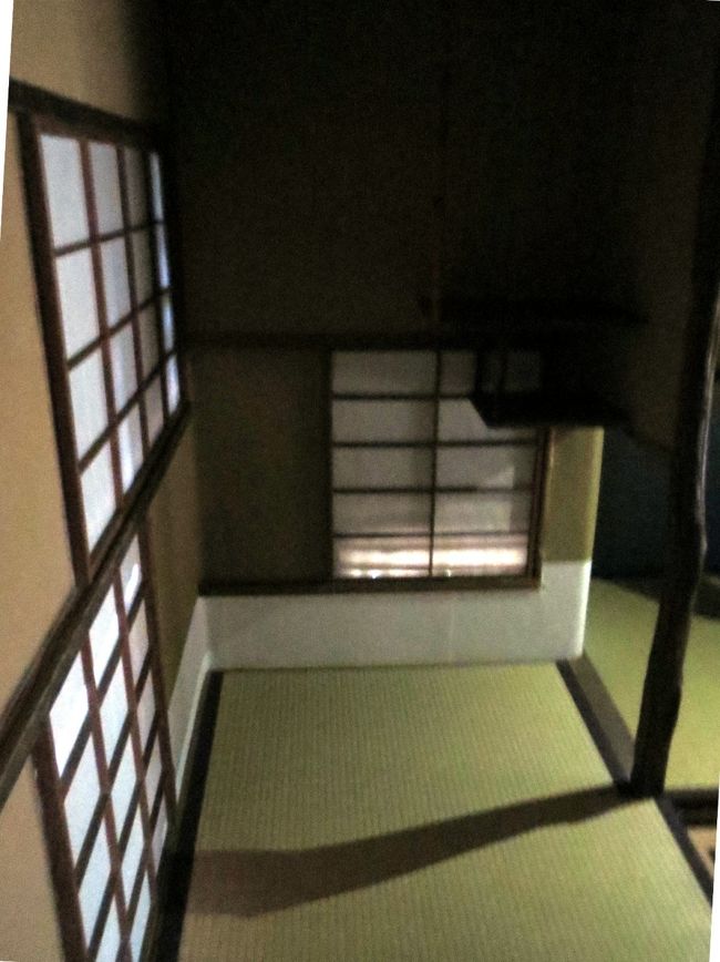 茶室　点前座　台目出炉です　広さから　本勝手点前も出来なくはない　