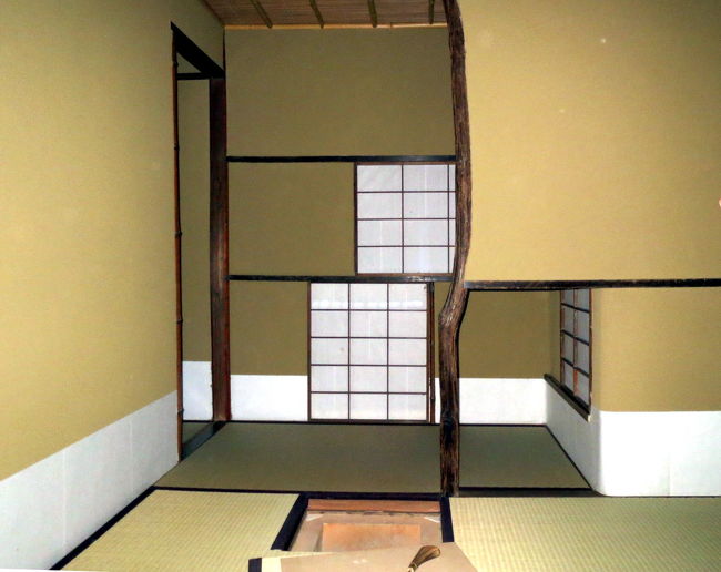 お客側から点前座<br /><br />では一服さし上げましょう　・・・