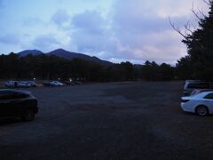 6：29　本栖湖キャンプ場Pに到着。
この時に見た空はどうも曇っていたので？？ 